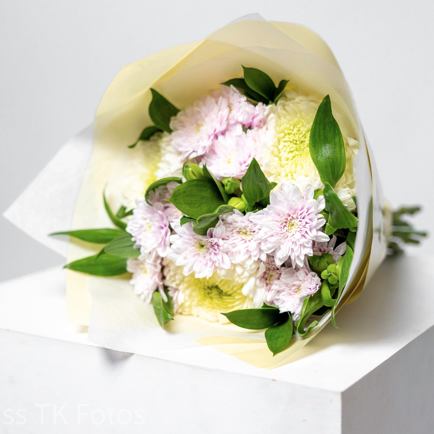 Prestige Bouquet – Three Focals