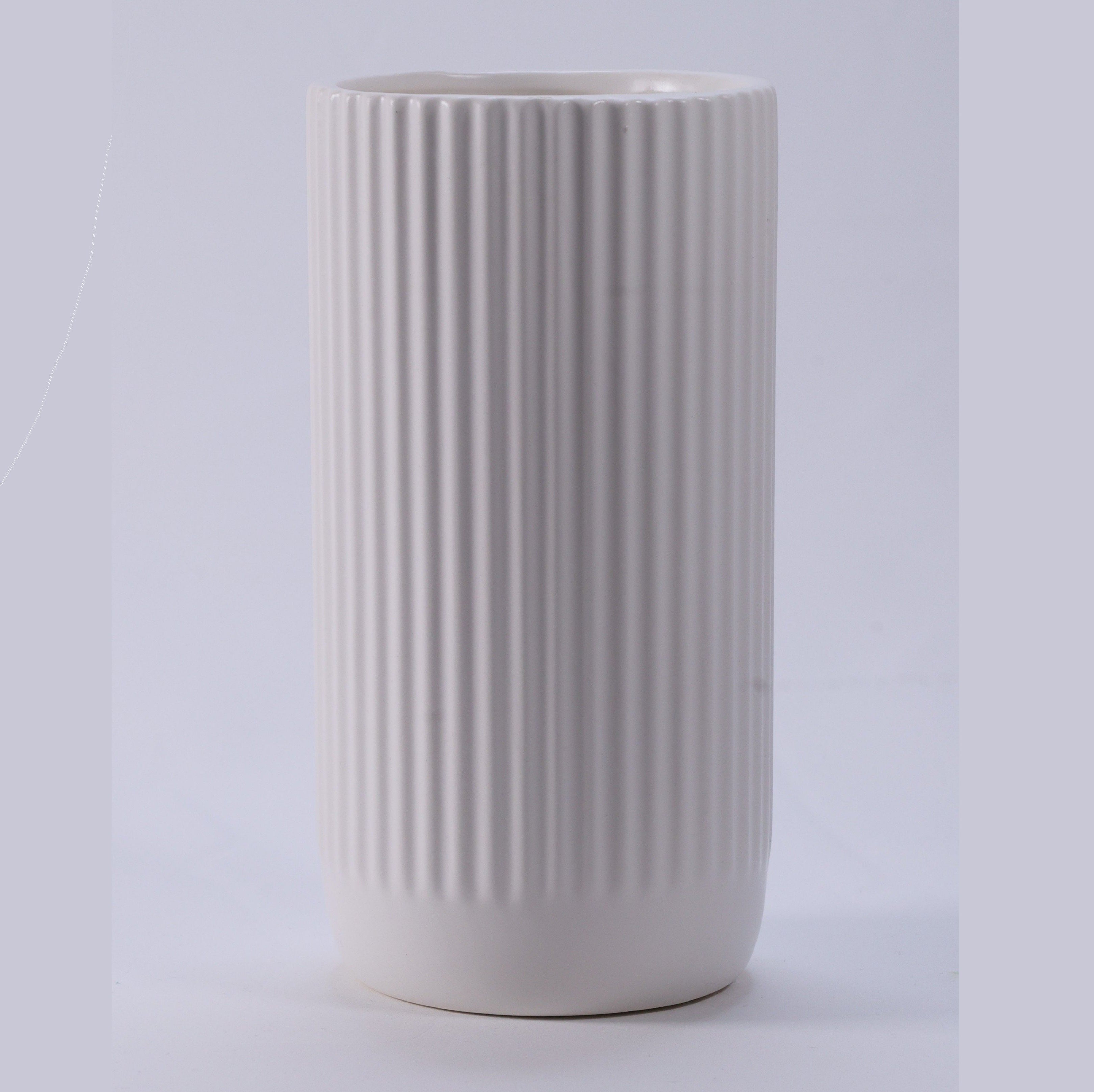 Ribbed Dol Cylinder Caramic Vase